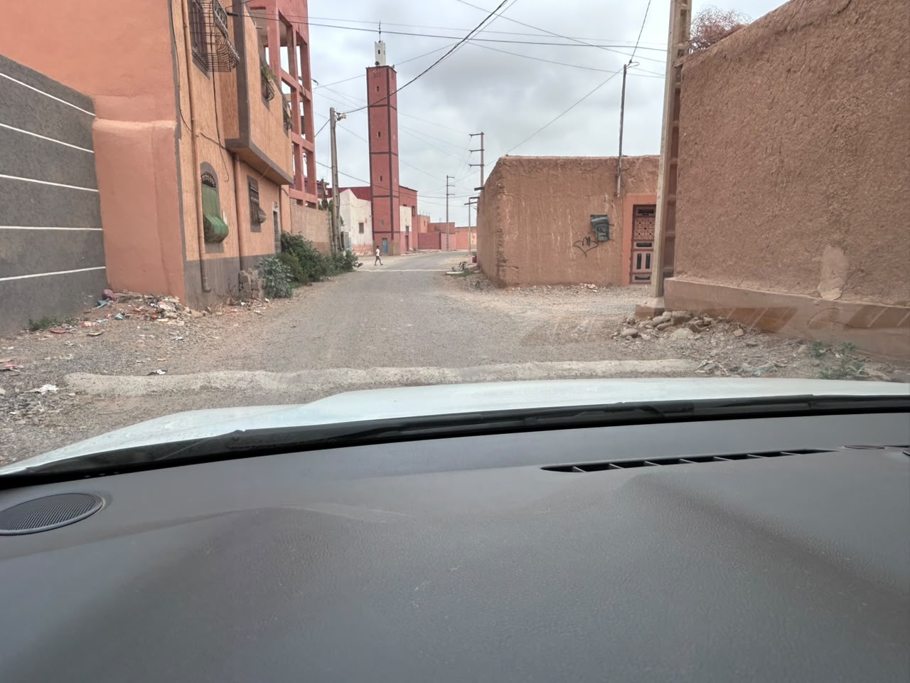 إقليم تارودانت.. مطبّات إسمنتية عشوائية تثير الاستياء بجماعة المهادي