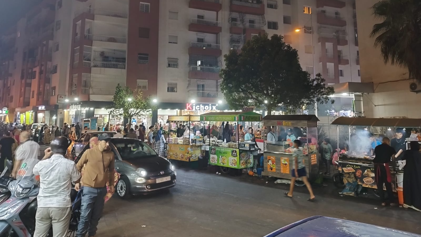 تسيب كبير بحي السلام بأكادير.. احتلال للملك العمومي وفوضى تتمدد أمام أعين السلطات