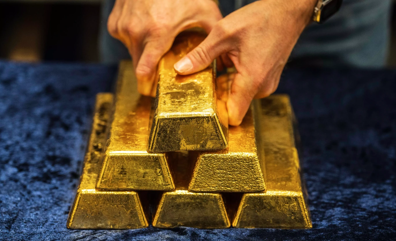 فرصة للشراء أم بداية لانهيار؟.. أسعار الذهب تتراجع تحت الضغط العالمي