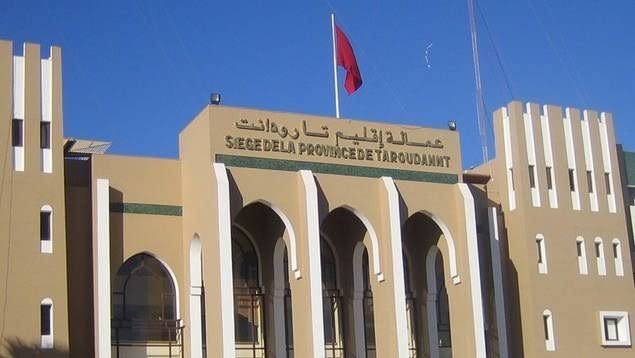 واش ولات السيبة في مقاطعة الكرسي بإقليم تارودانت.. محل تجاري افتتح بلا رخصة و قدام الملحقة الإدارية